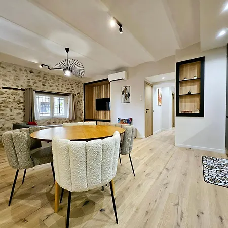 Apartment Le Rempart - T3 Dans Vieil *